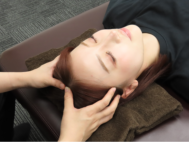 レアリスの小顔矯正など頭への施術
