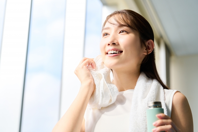 運動後すっきりとした表情 自分でエクササイズをしてケアする
